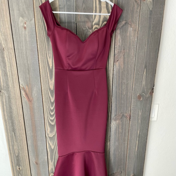 Dresses & Skirts - Burgundy Mermaid Dress